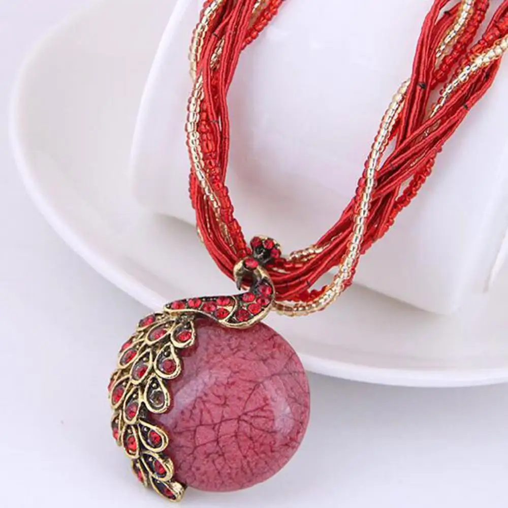 

Bohemian Women Rhinestone Inlaid Peacock Round Faux Opal Pendant Necklace Gift
