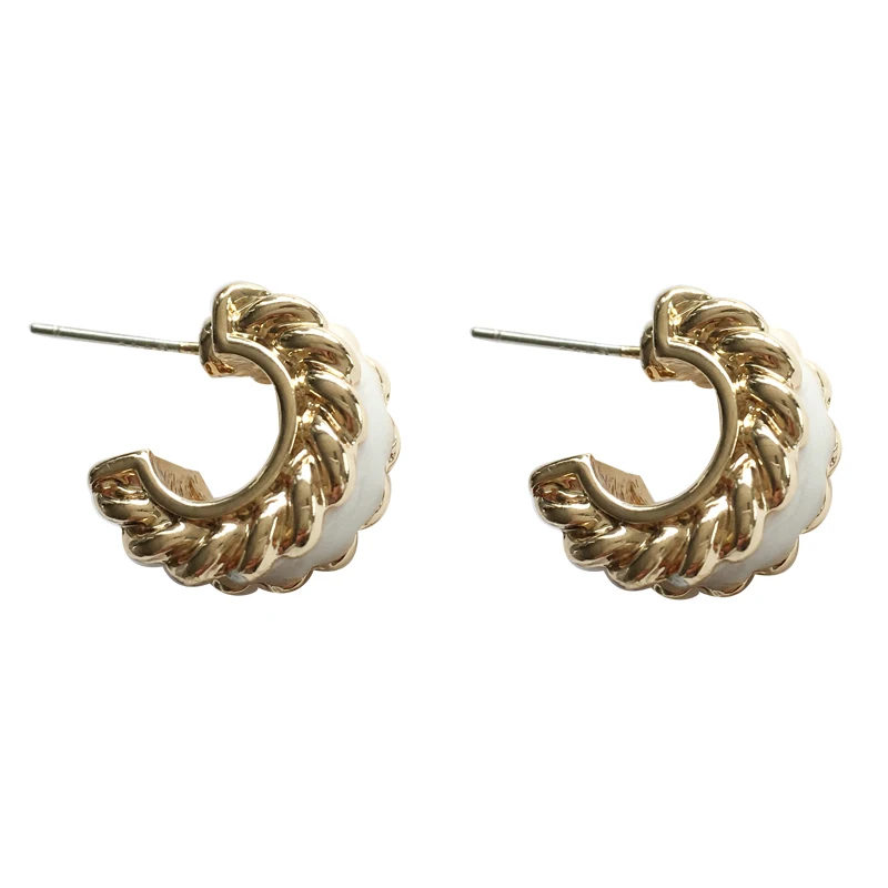 

S925 needle Delicate Jewelry Earrings Hot Selling Metal Alloy Golden Plating With White Enamle Earrings For Girl Party Gifts