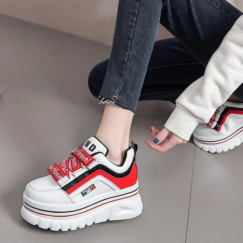 

Кроссовки женские на платформе, повседневная спортивная обувь, массивные, модные дизайнерские, белые