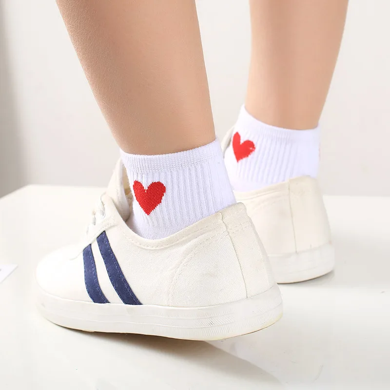 Забавные хлопковые милые теплые женские носки с сердечками чулочно-носочные