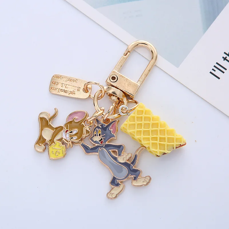 

Anime Figure Tom Jerry Pendant Key Chain Cartoon Cat Mouse Animal Alloy Cute Women Souvenir Headset Accessories Keyring Gift