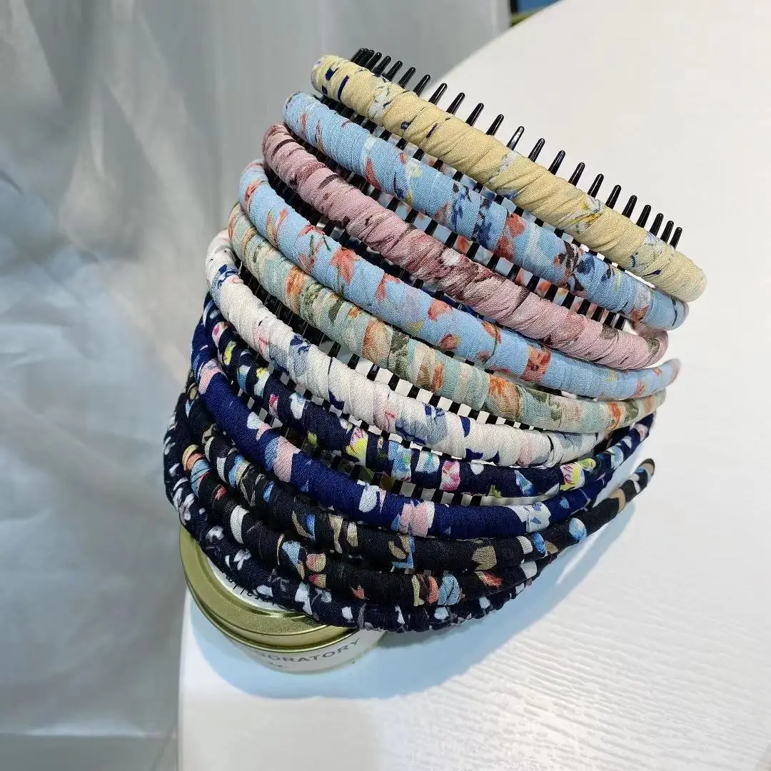 

Women Korean Style Fashionable Headband with Toothed Female Silk Satin Hair Hoop Girls Headwear Accessories