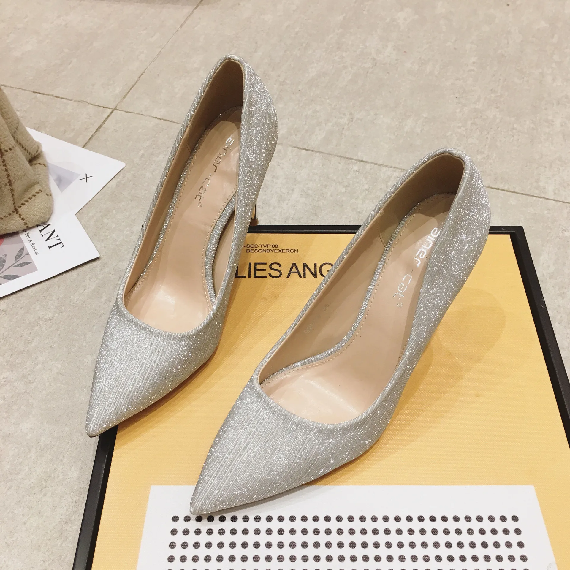 

2020 S40390 Fashion women high heels sexy party shoes heels women pumps