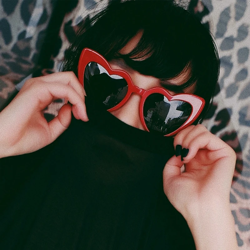 

Fashion Cat Eye Heart Shape Sunglasses Women Brand Designer Retro Black Pink Red Love Sun Glasses For Female UV400 Lady Sunglass