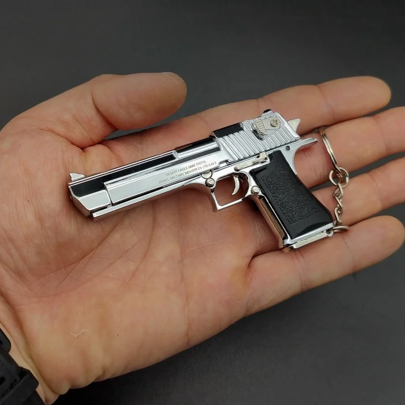 

2021 New 1:3 Desert Eagle Pistol Gun Miniature Model Keychain Full Metal Shell Alloy Can Not Shoot Boy BirthdayGift Wholesale