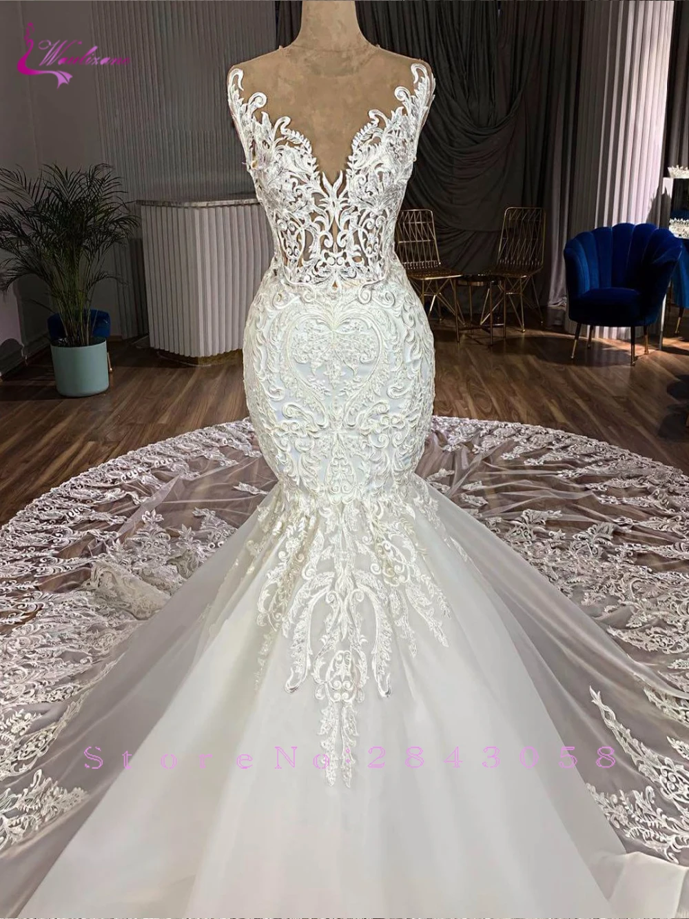 Свадебное платье русалки телесного цвета из тюля с застежкой