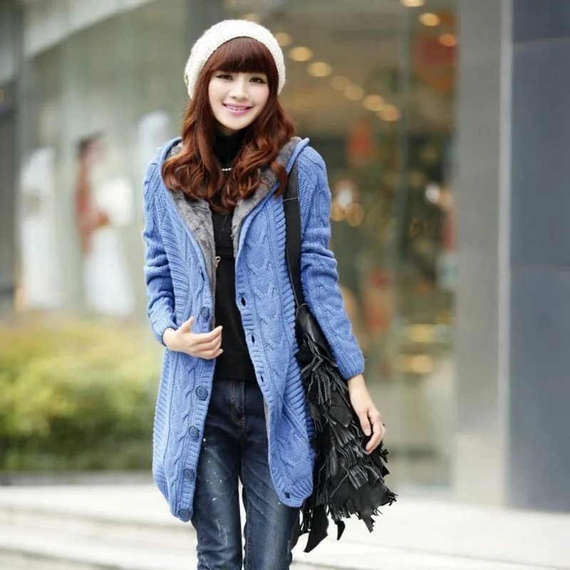 Свитер женский с капюшоном зимний теплый приталенный размера плюс |