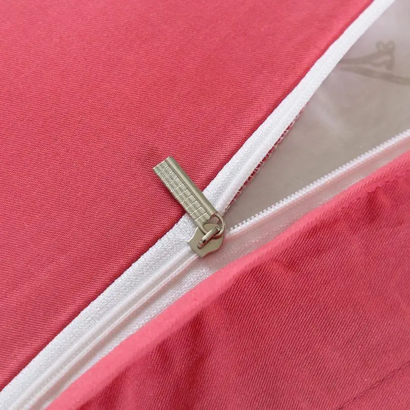 Комплект роскошного постельного белья из 4 предметов золотого и белого цвета