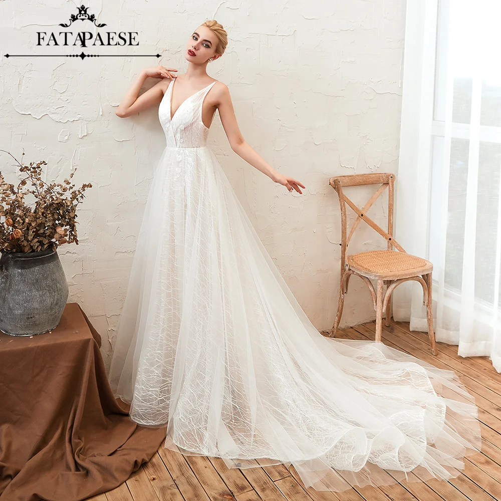 Женское свадебное платье с V-образным вырезом и открытой спиной | Свадьбы