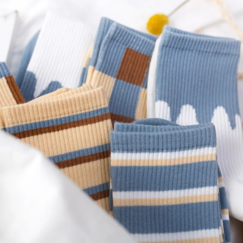 Носки женские осенне зимние удобные дышащие носки в клетку и полоску хлопковые