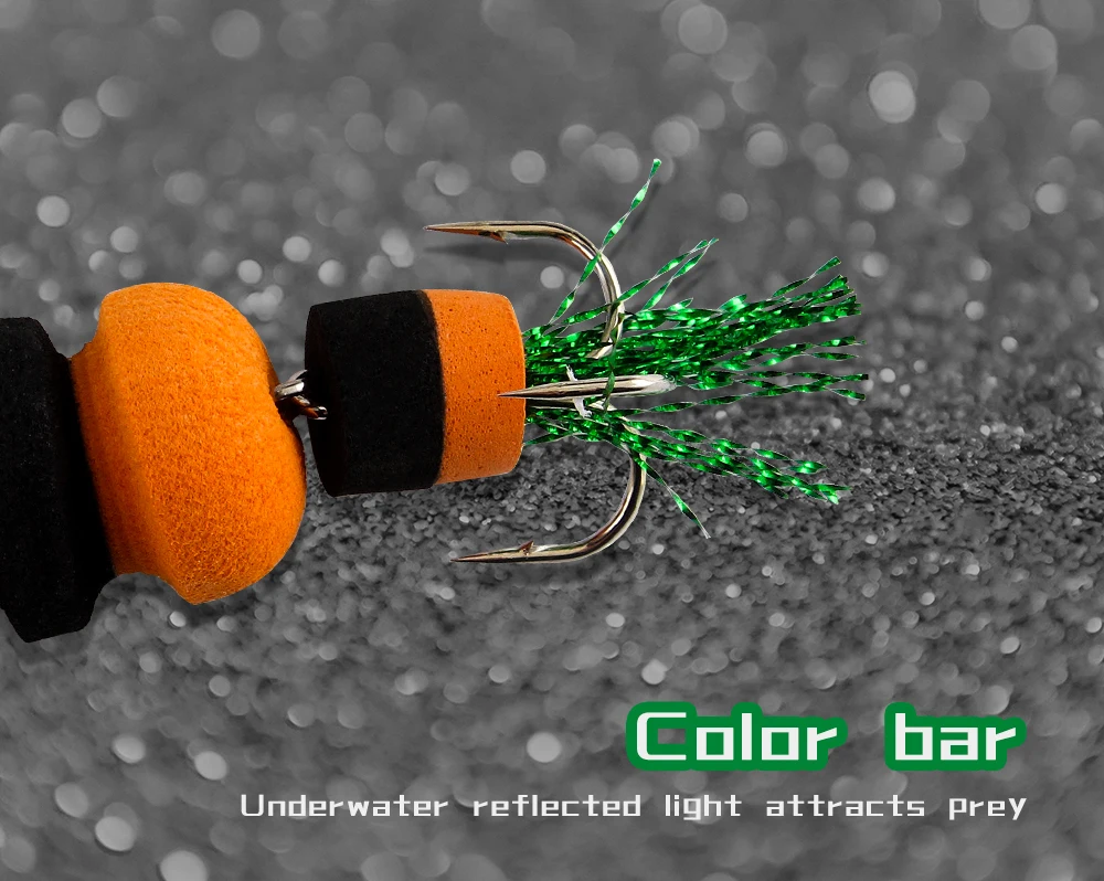 La luz reflejada bajo el agua atrae a la presa