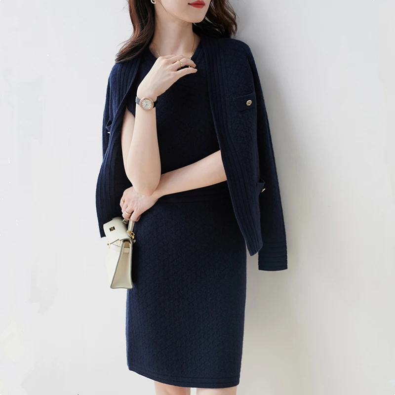 

Fashion women's suit 2020 autumn and winter new style vest skirt knitted cardigan fashion two-piece suit