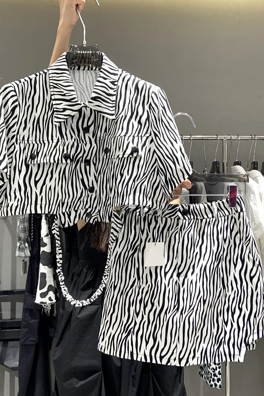 

Women's Two Piece Suit 2021 Summer Zebra Print Blouse Loose Short Shirt + High Waist Slim A- Line Mini Skirt Fashion Outfits