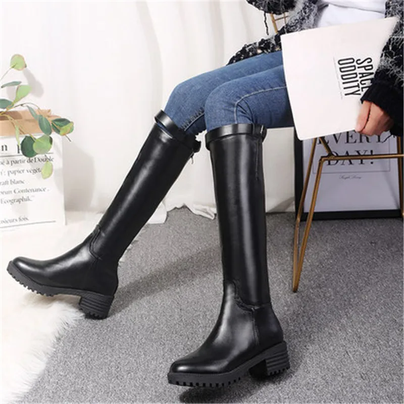 Зимние высокие сапоги на молнии женские до колена квадратном каблуке Модные