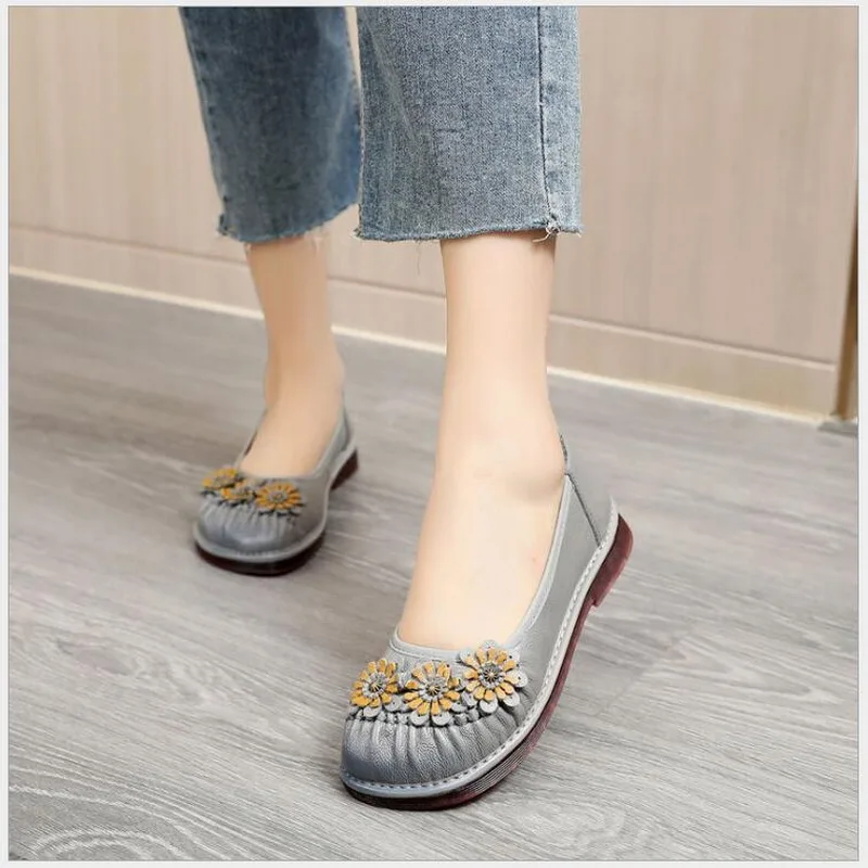RUSHIMAN Women Flats Genuine Leather Shoes Round Toe Ladies Loafers Female Shoes Comfortable Casual Shoes