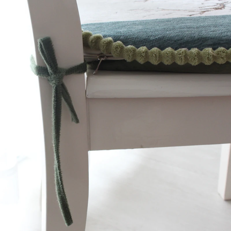 Утолщенная подушка бытовая зимняя на стул с завязкой простая современная