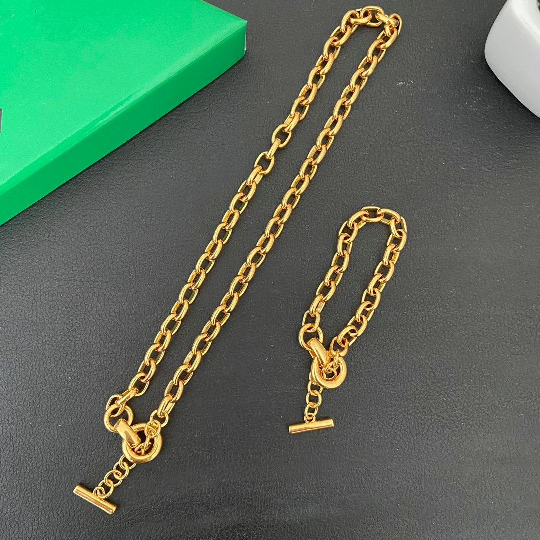 

Fashion simple gold European and American new chain personality necklace