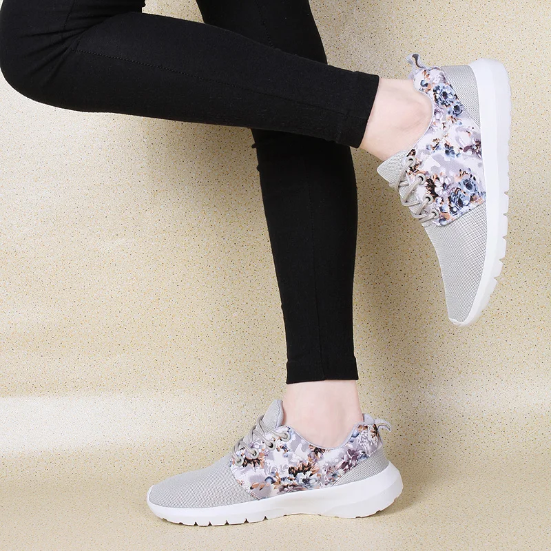 

Breathable Mesh Printed Stitching Women's Flat Shoes Soft and Comfortable Fashionable Casual Shoes Outdoor Walking Sports Shoes