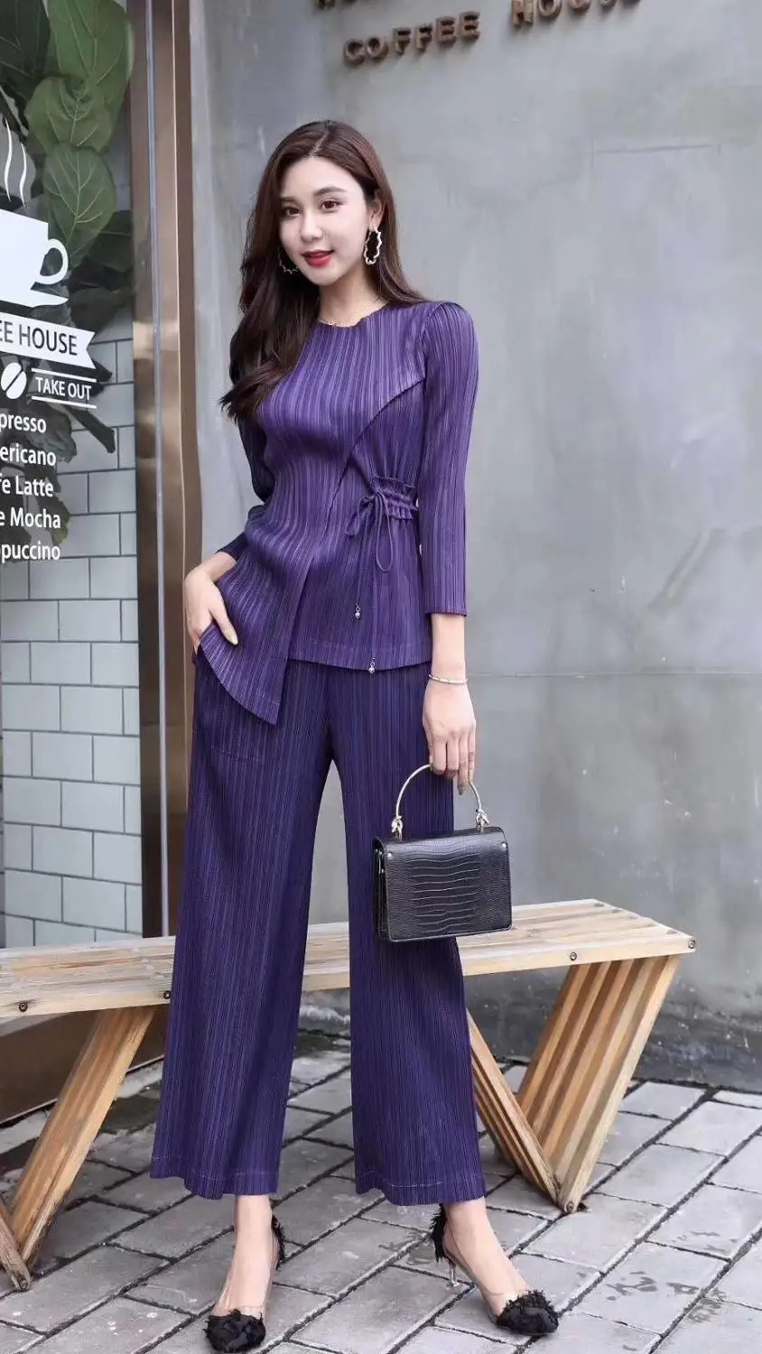 

HOT SELLING Miyake fold fashion solid suits o-neck three quarter lacing T-shirt nine points wide-legged pants suit IN STOCK