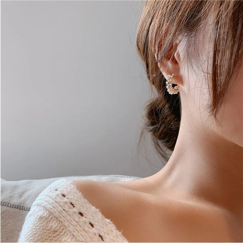 

New Luxury Celebrity Temperament Pearl Crystal C-Shaped Earrings For Woman Korean Fashion Jewelry Party girls Unusual Earrings