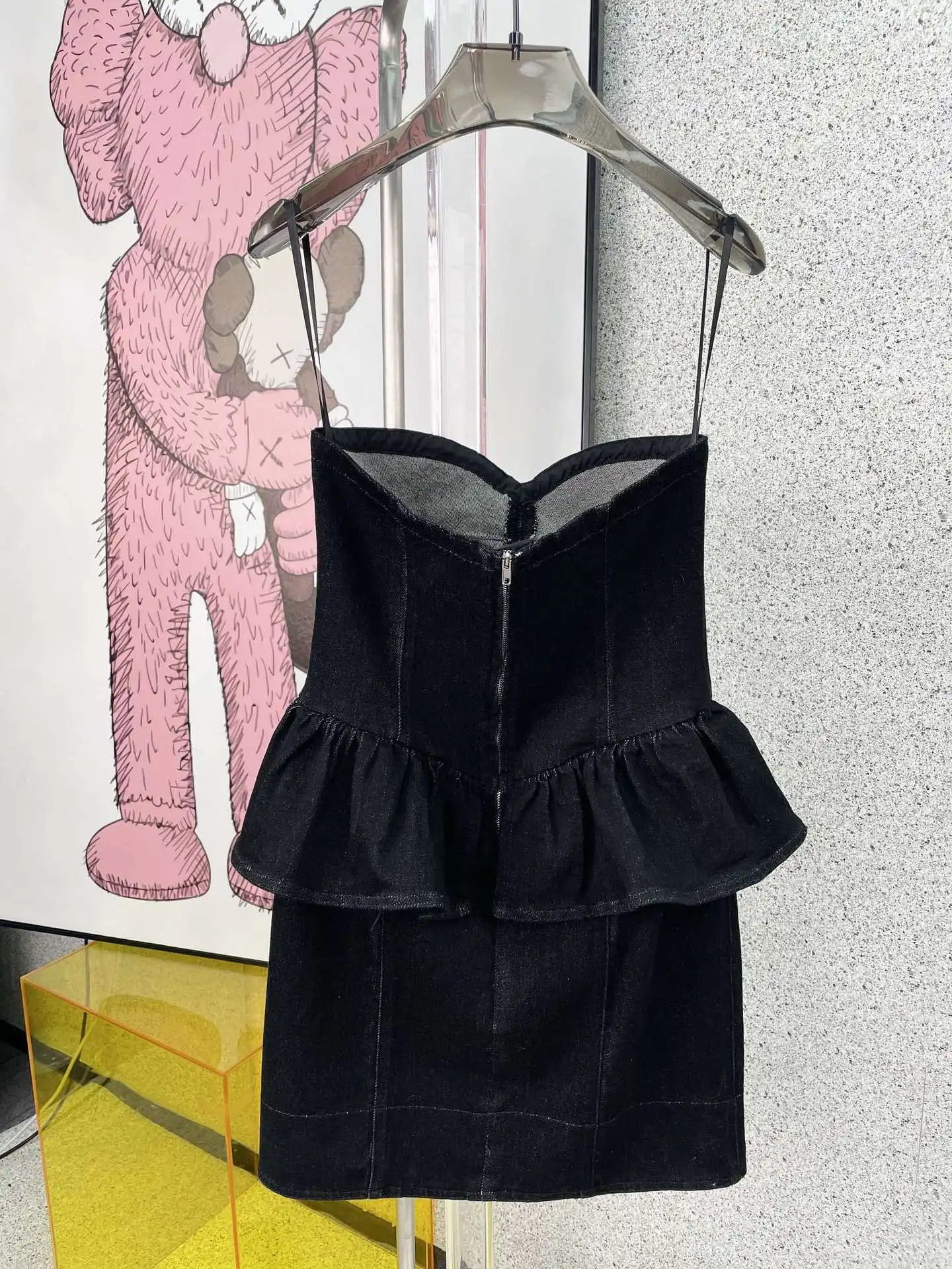 

2021 New Women Strapless Denim Mini Dress Sexy Fashion Ladies Sleeveless Slim Ruffles Trim Short Dreses Robe