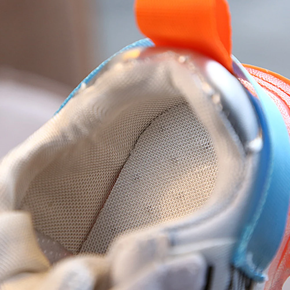 Детская обувь Детские кроссовки со светодиодной вспышкой Сезон весна-осень