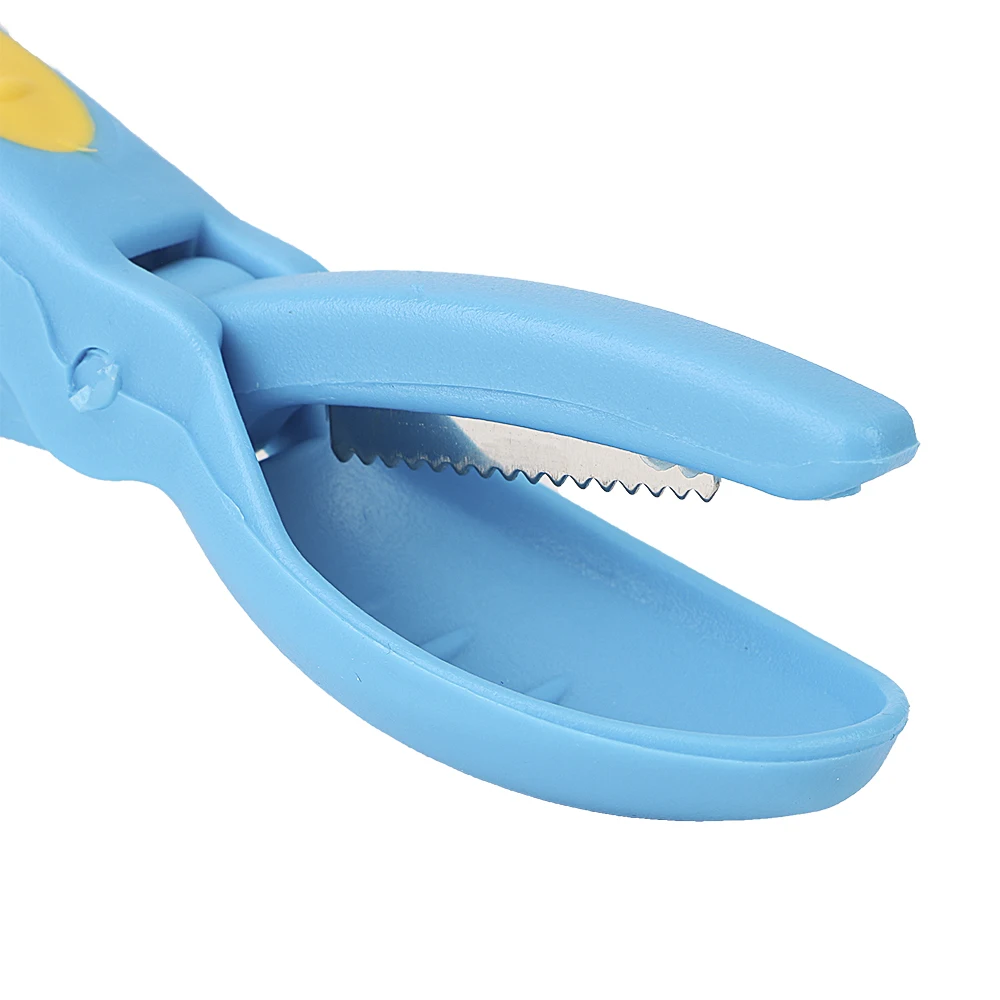 

Pecan Nut Sheller Stainless Steel Kitchen Tool Chestnut Cutter Creative Gadget Chestnut Clip Walnut Pliers Clamp