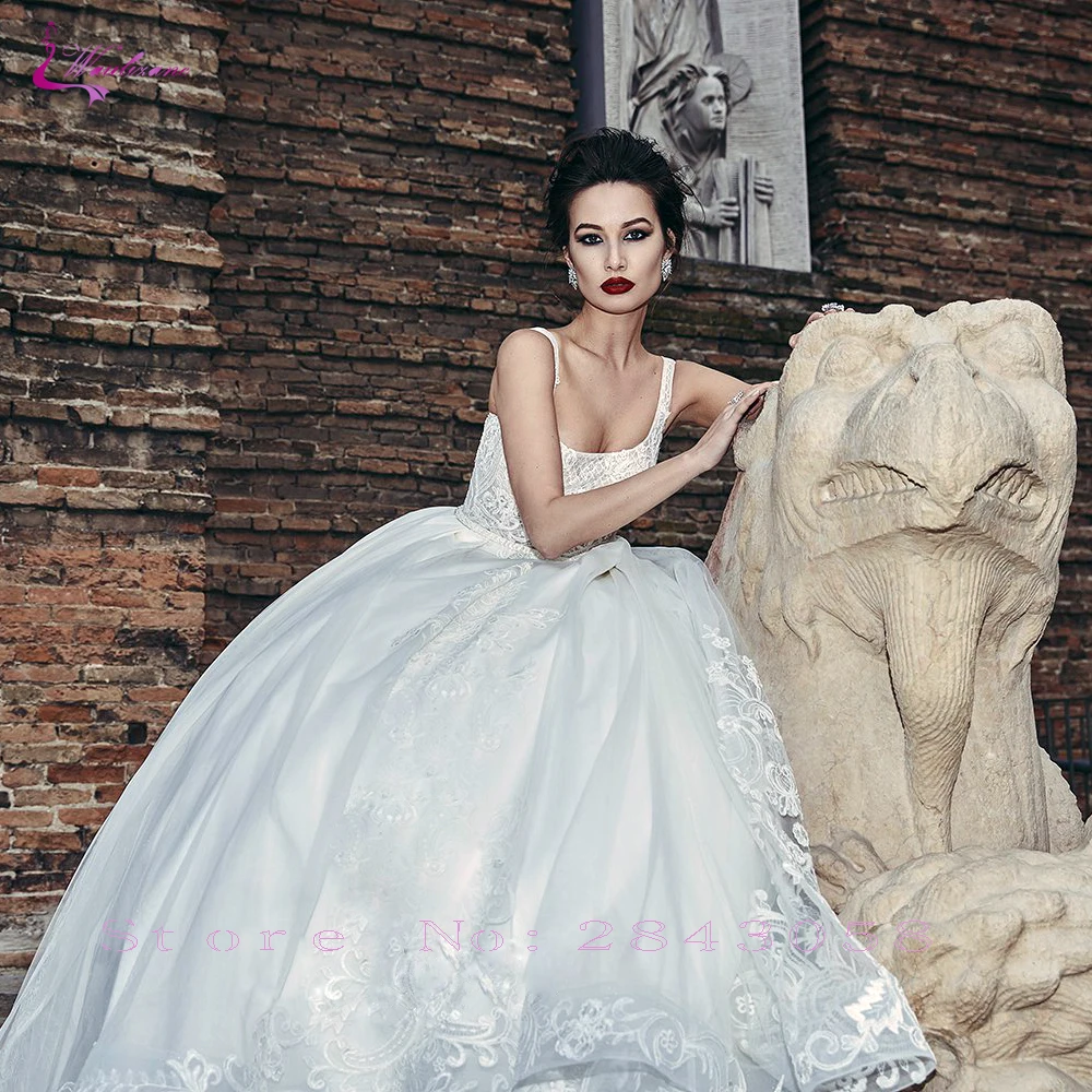 

Waulizane Sleeveless Ball Gown Wedding Dress With Gorgeous Lace Spaghetti Strap Gird Lace Of Court Train Wedding Gown