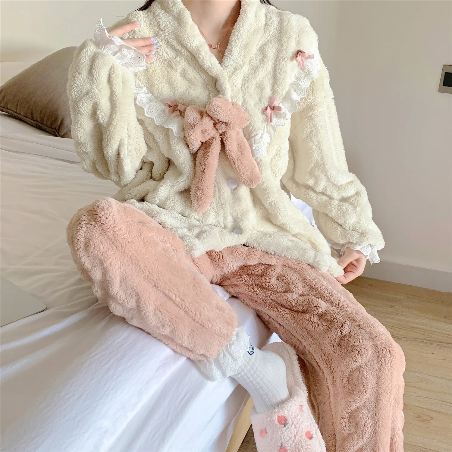 

2021 Autumn Winter Warm Flannel Women Pyjamas Sets Thick Coral Velvet Long Sleeve Cartoon Sleepwear Thin Flannel Pajamas Set