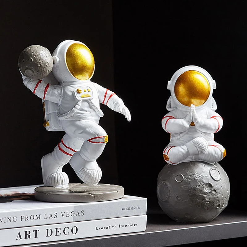 

Handmade Astronaut Sculpture Nordic Mini Space Man Figurine Resin Crafts Modern Home Decoration Desk Ornaments Birthday Gift