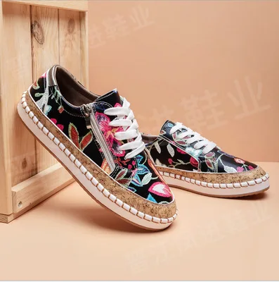 

tie Color flat-soled printing single shoes women's direct sales shallow-mouthed casual parrot board shoes 2021 Walking shoes