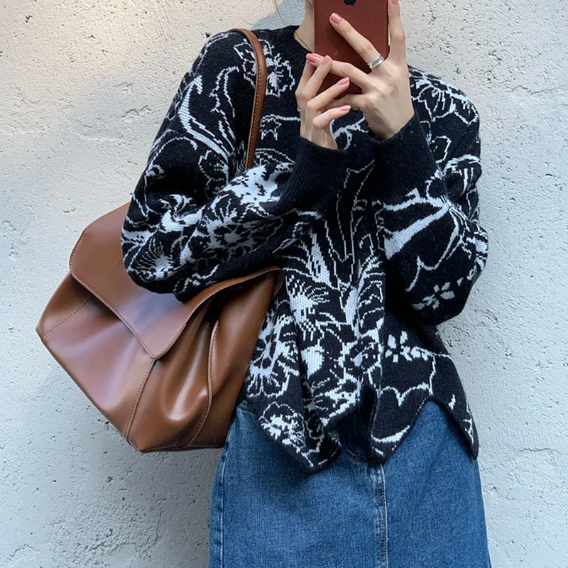 

Women Winter Korean Retro Loose Squandering Round Neck Sweater One Size