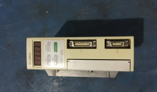 Фонарь сервопривода используется в хорошем состоянии. 80% новый внешний вид