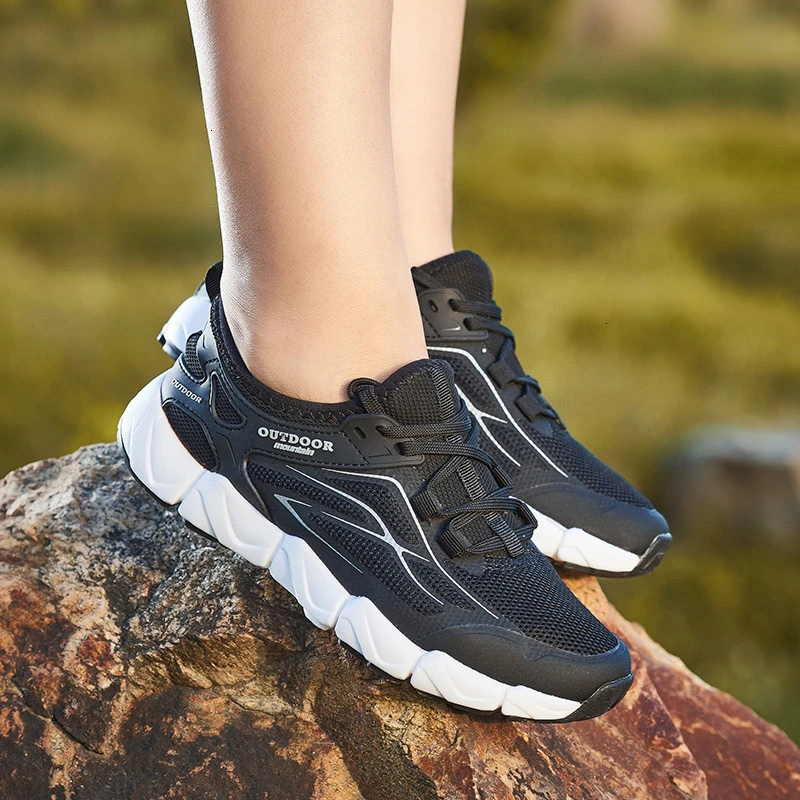 Женская обувь для бега Легкие Нескользящие беговые кроссовки мужчин дышащая