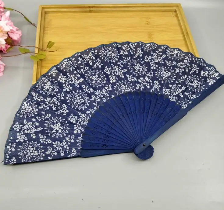 Koop Vouwen Fan Vrouwen Chinese Stijl Toerisme Souvenir Orchidee Hout Fan Kant Hand Fans Spaanse Dans Gift Home Decor SN2109