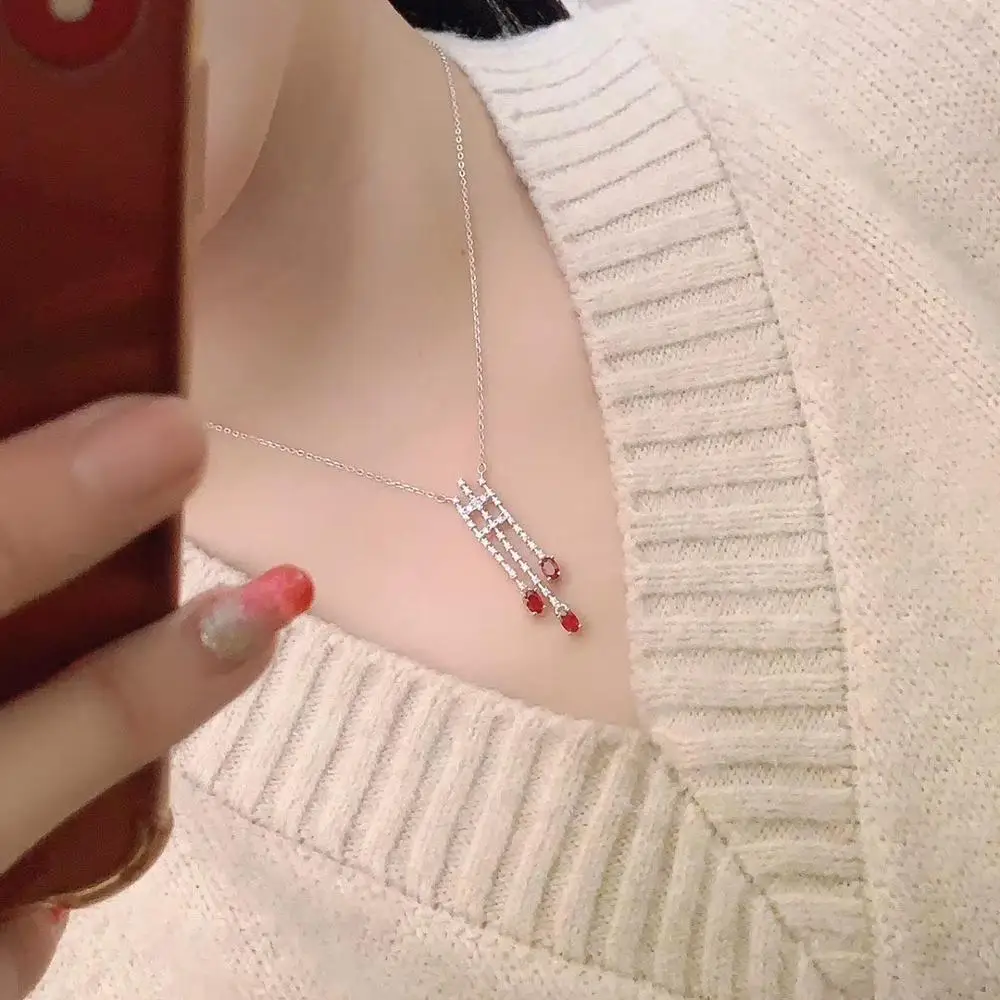 Очень красивое ожерелье с рубинами. Яркие цвета. Красный голубь серебро 925 пробы