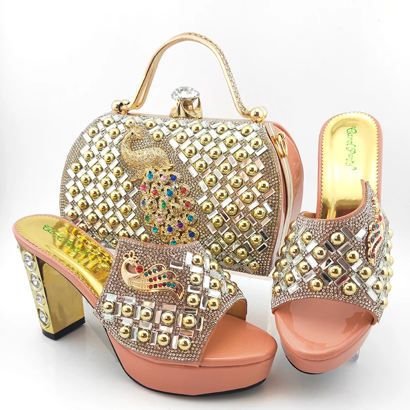 Итальянские туфли и сумочка в комплекте комплект из обуви сумки африканском