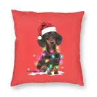 Наволочки на диванные подушки в виде таксы с рождественскими огнями и снегом, 40x40 см