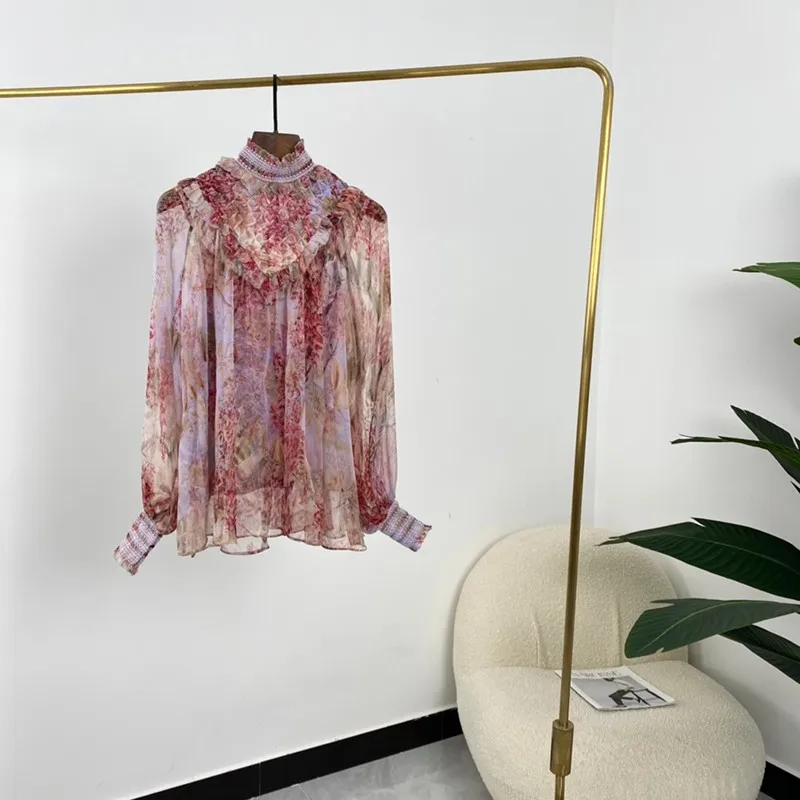 

Женская шелковая блузка с длинным рукавом и цветочным принтом