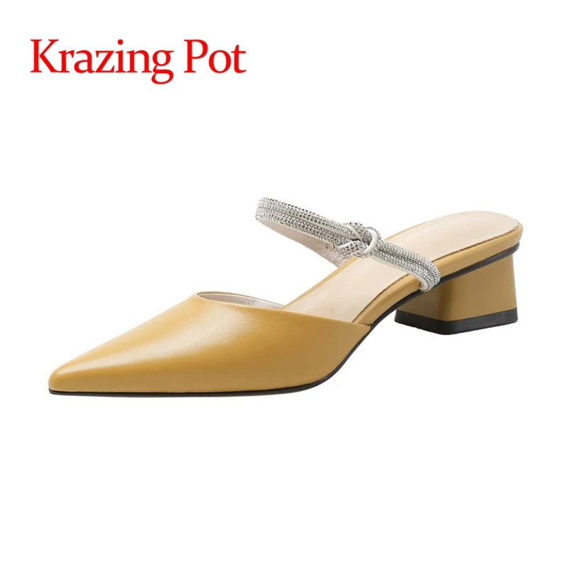 

Женские босоножки из натуральной кожи, на низком каблуке, с острым носком