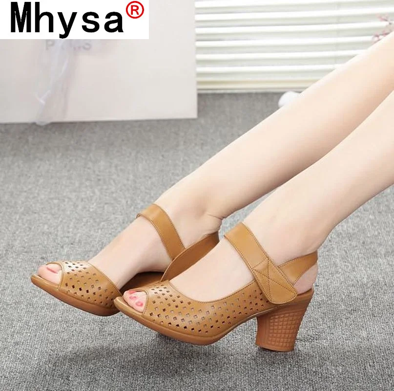 

Summer Women Sandals 2021 New Fashion Square Heel Velcro Sandals Comfortbale Retro Round Head Outdoor Low-heeled Women Sandals