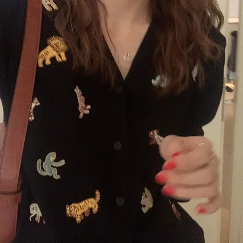 

Кардиган женский трикотажный с V-образным вырезом и длинным рукавом