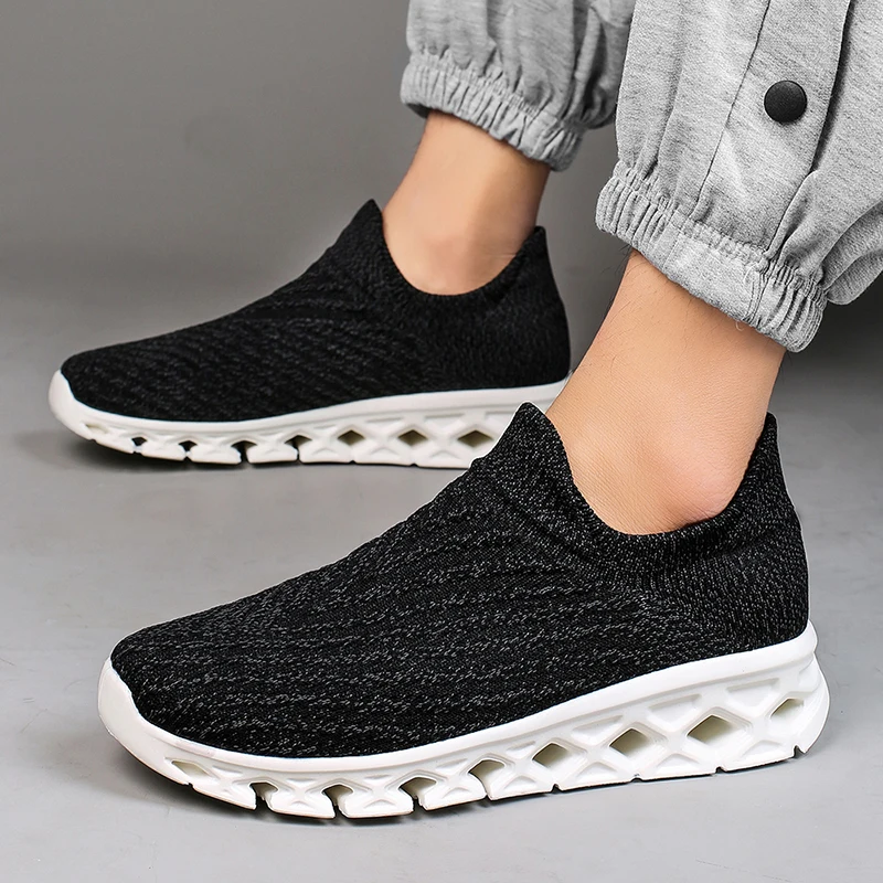 

Mesh Shoes Men Large Light Casual Running Shoes Man Tenis Masculino Spring Leisure Slip on Walking Shoes for Men Outdoor