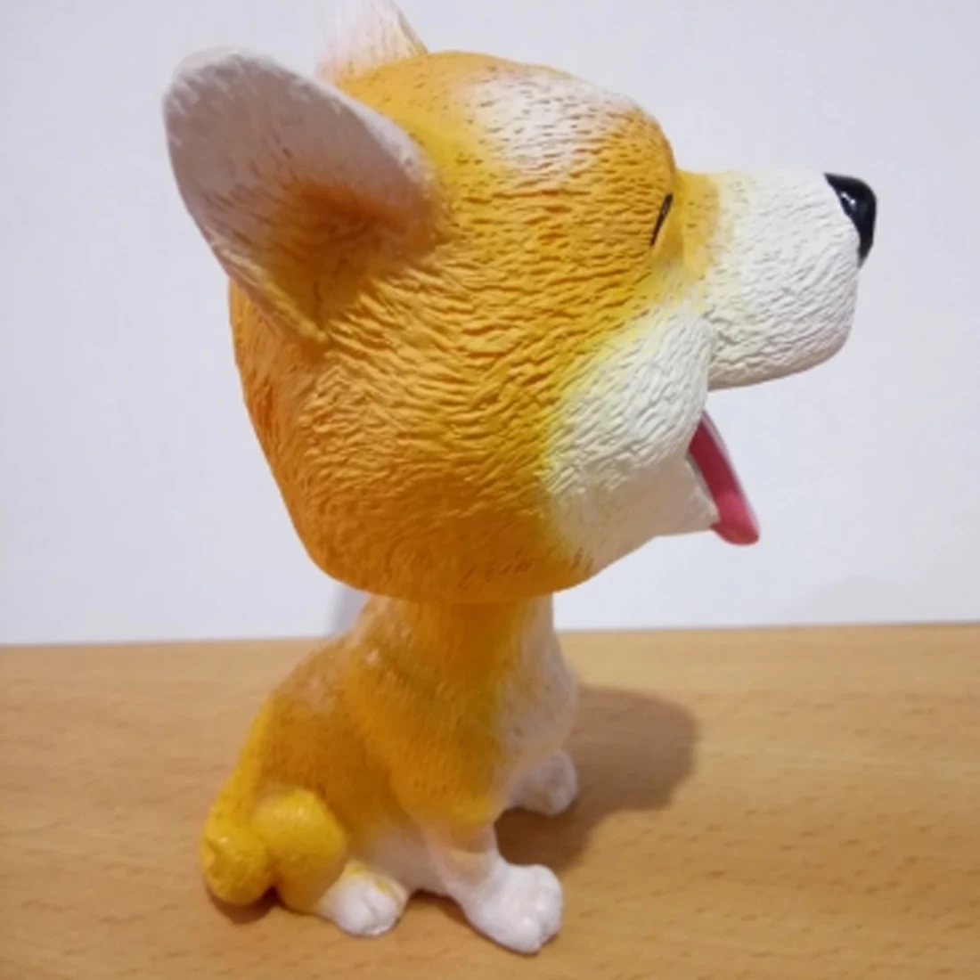 Кивающая собака забавная встряхившая голова игрушки Симпатичные Bobblehead куклы-щенки качели автомобиля украшения дома авто Декор интерьера автомобиля игрушки для приборной панели