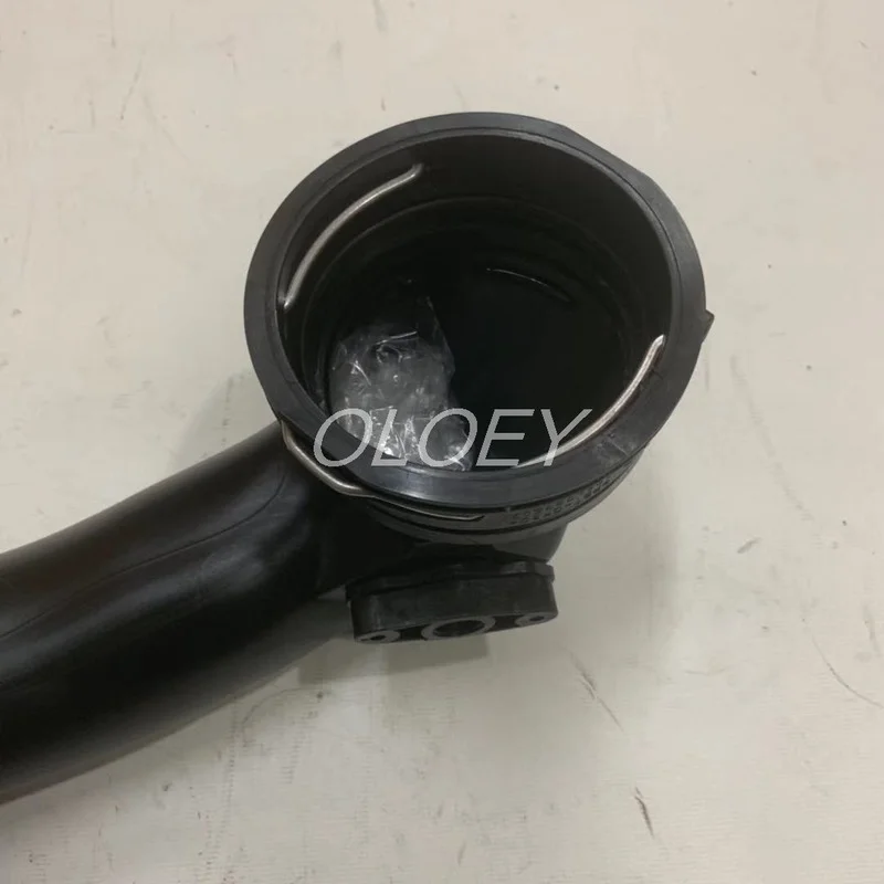 Воздухозаборный шланг для заряда 13 71 7 609 811 / 13717609811 7609811 BMW 5 6 серии X5 X6 F01 F02 F10 F12 E70 E71