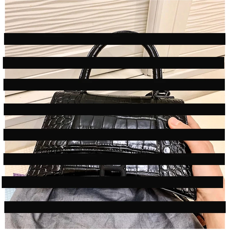 

2021 new luxury leather trendy crocodile pattern fashion portable hourglass bag B-buckle leather shoulder bag diagonal bag