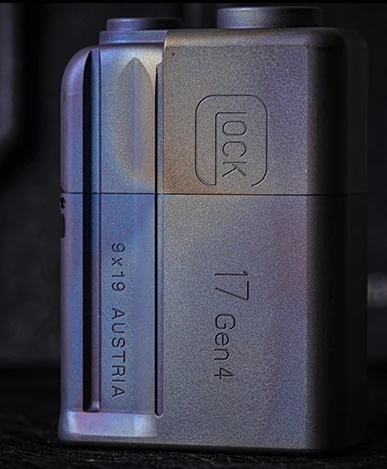 3 цвета видео GLOCK 17 титановый сплав 63g shooter EDC щит Высокая Водонепроницаемая зажигалка с ЧПУ независимое кодирование - Цвет: blue