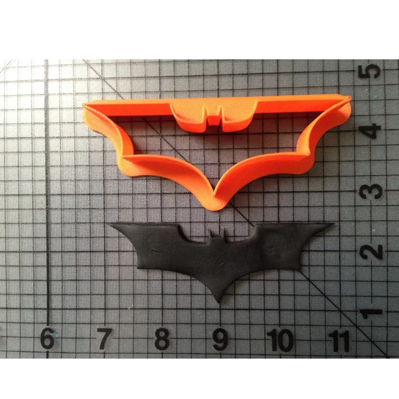 Супер герой Бэтмен dark knight логотип сердце крыло сигнал помадки резак для мальчика