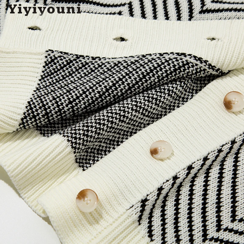 

Yiyiyouni Oversized V-Neck Knitted Printed Cardigans Women Autumn Winter Buttons-up Sweater Coat Women Casual Loose Jumper Tops
