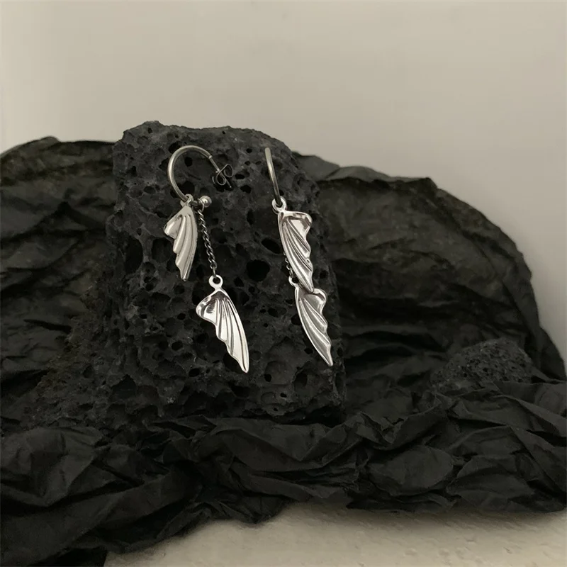 

New fashion wings earrings trend simple and versatile design sense ins cold wind design sense earrings jewelry gifts wholesale